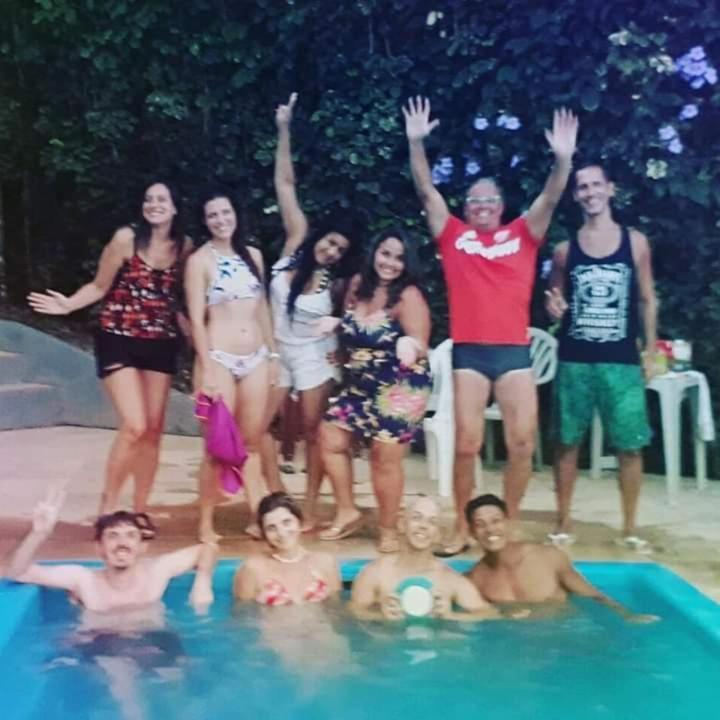 Novos Baianos Hostel E Pousada Porto Seguro Exterior photo A pool party in Brazil